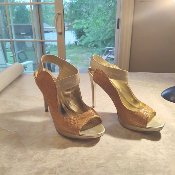 Carlos Santana Party Platform Stilettos. Gold . Size 10 Stretch Ankle Strap - Picture 1 of 9